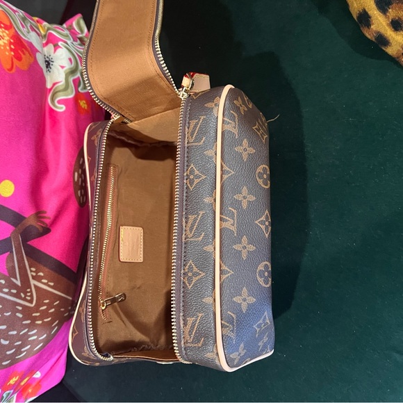 Beautiful travel bag, like new - Picture 2 of 5